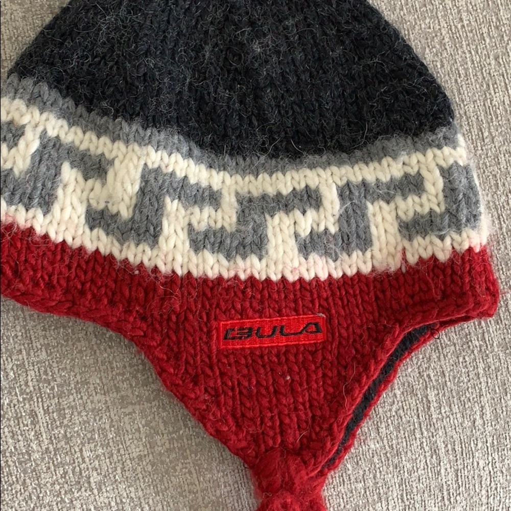 Warm knitted hat - Picture 2 of 5